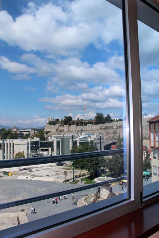 Stone Bridge Hotel Skopje Rum bild